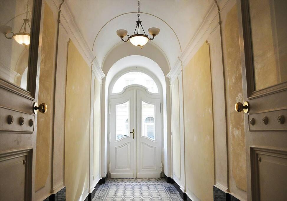 Quiet In A Short Distance From The Appartamento
