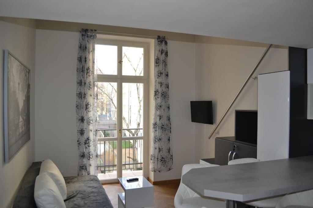 Quiet In A Short Distance From The Appartamento